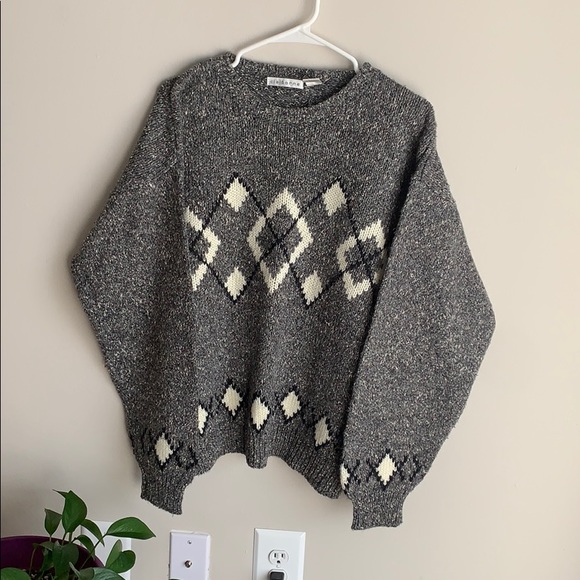 Claiborne Other - Claiborne knit sweater